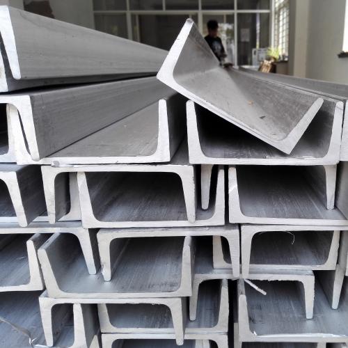 上海镀锌槽钢市场主流报价小幅低开 盘中成交乏力