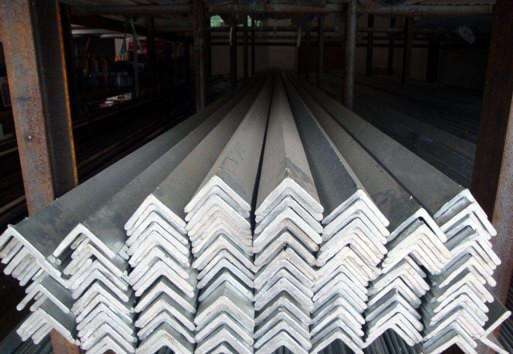 天津镀锌角钢现货库存商-进口钢材直销